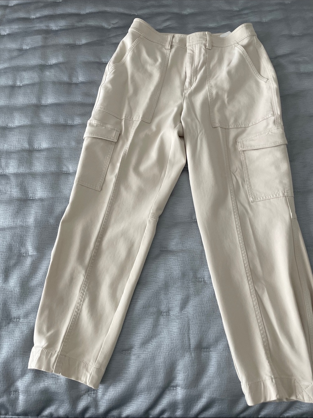 Banana Republic Women's Cropped Cargo Pants in Off-White